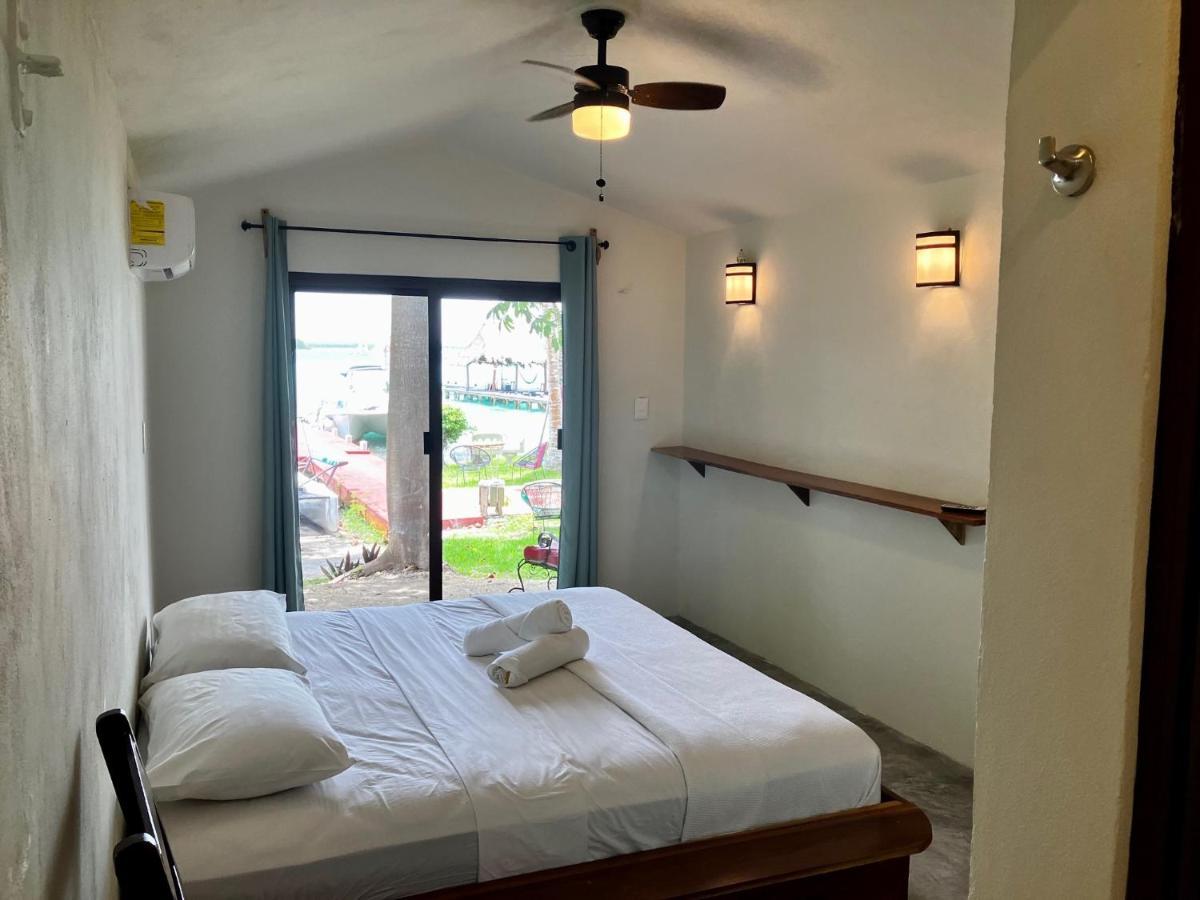 Tortuga Bacalar Bed & Breakfast Exterior photo
